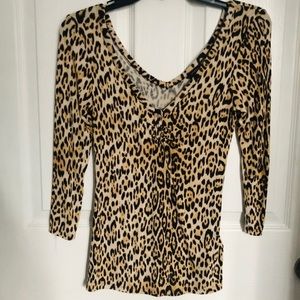 ✨GUESS Animal print shirt✨